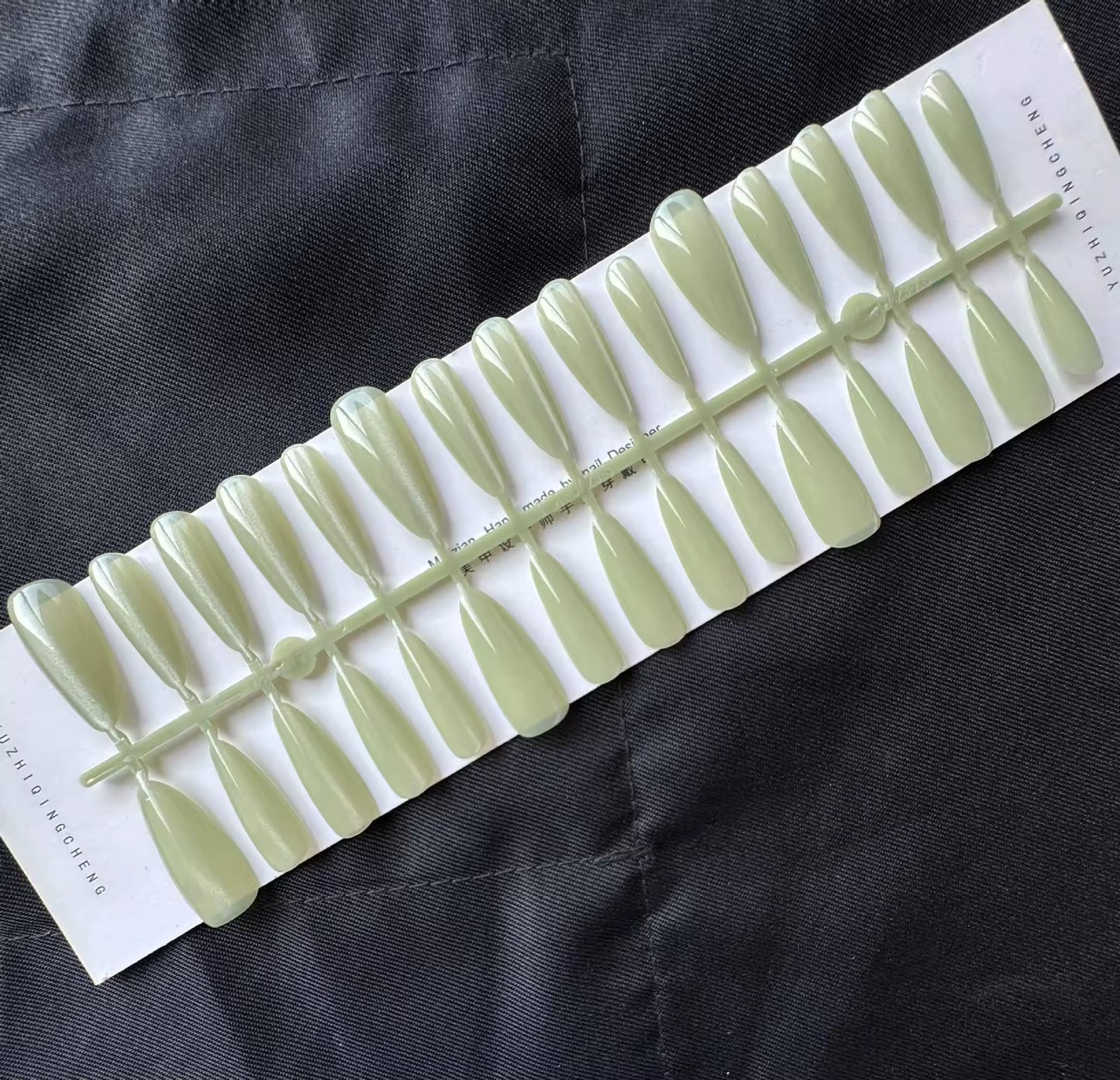 Glossy Lime Green Long Almond Press-On Nails Set 30 Pieces (C364)