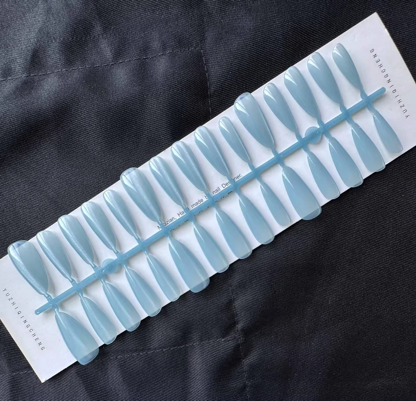 Sleek Pastel Blue Long Almond Press-On Nails Set 30 Pieces (C134a)