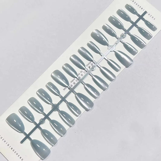 Shimmering Cat-Eye White Press-On Nails Set 30 Pieces (T1048)