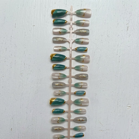 Emerald Beauty Handmade Press-On Nails Set 30 pcs - Free Sticker Sheet