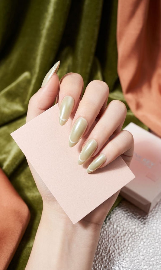 Premium Cat Eye White French Tip Press-On Set 12 pcs - Free Sticker Sheet