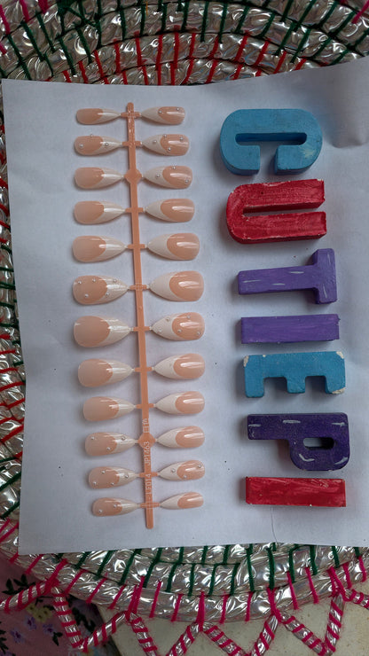Pearl French Press-On Nails Set 24 pcs - Free Sticker Sheet