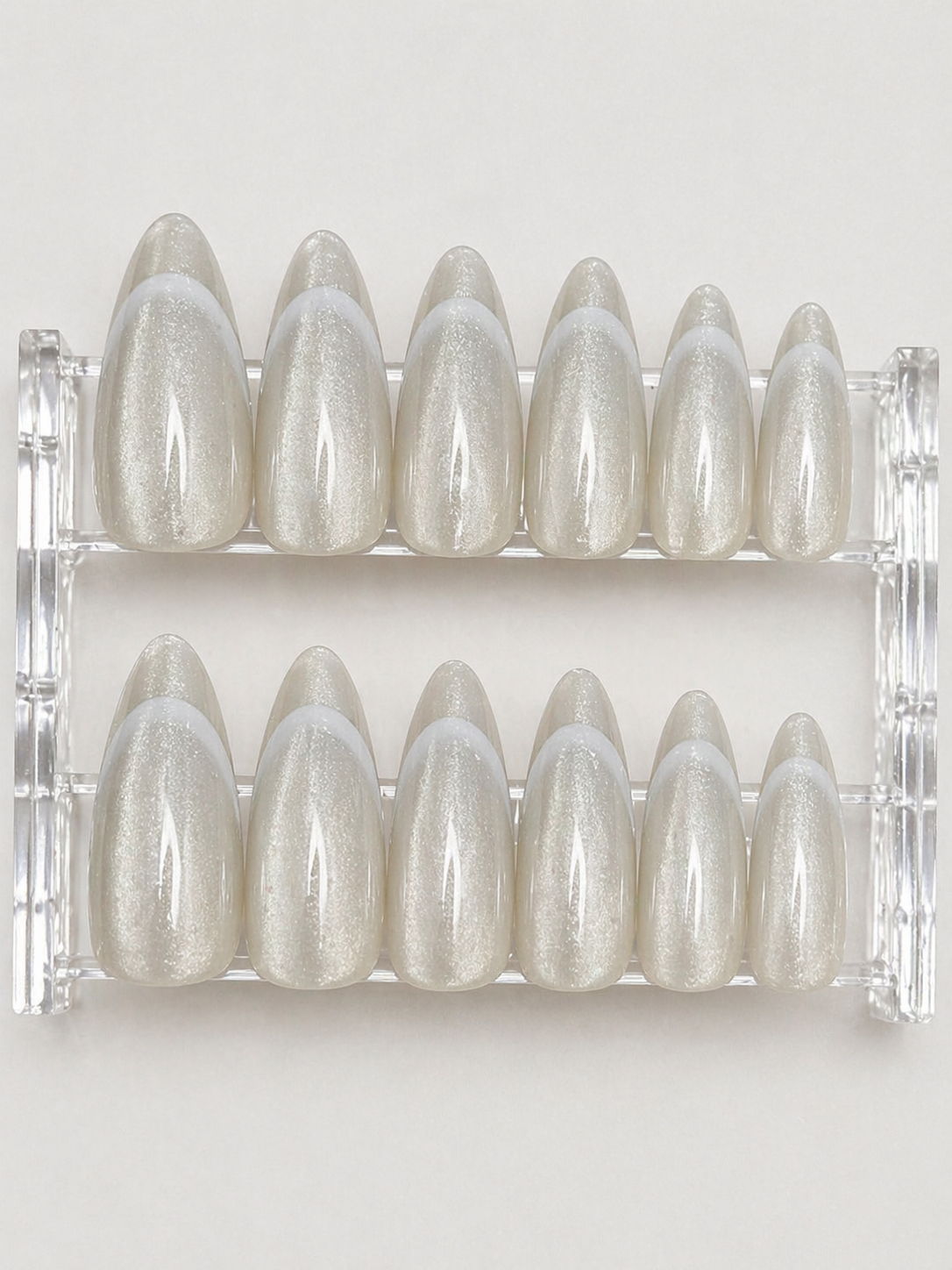 Cat Eye Sage Grey Press-On nails Set 12 pcs - Free Sticker Sheet