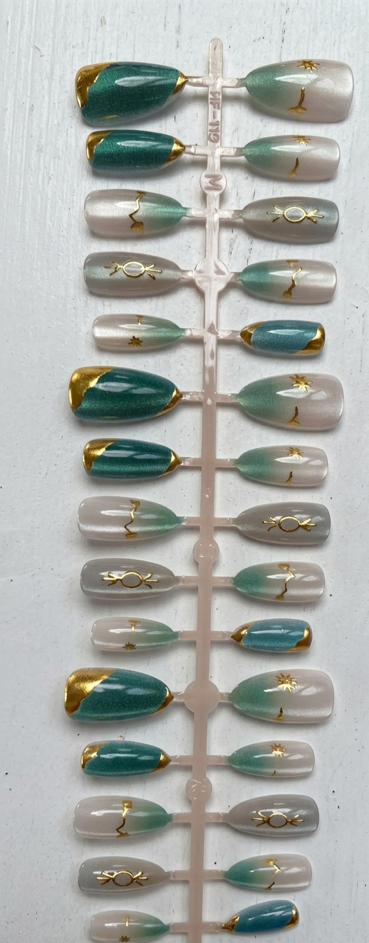 Emerald Beauty Handmade Press-On Nails Set 30 pcs - Free Sticker Sheet